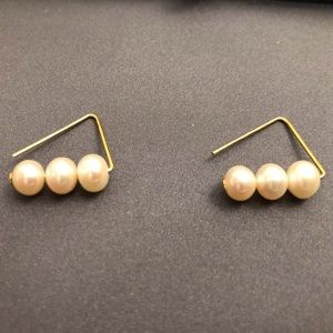 Handmade earrings. Fresh water pearls.